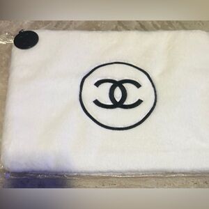 Absolutely adorable authentic rare,collectible white Chanel furry pouch/clutch.